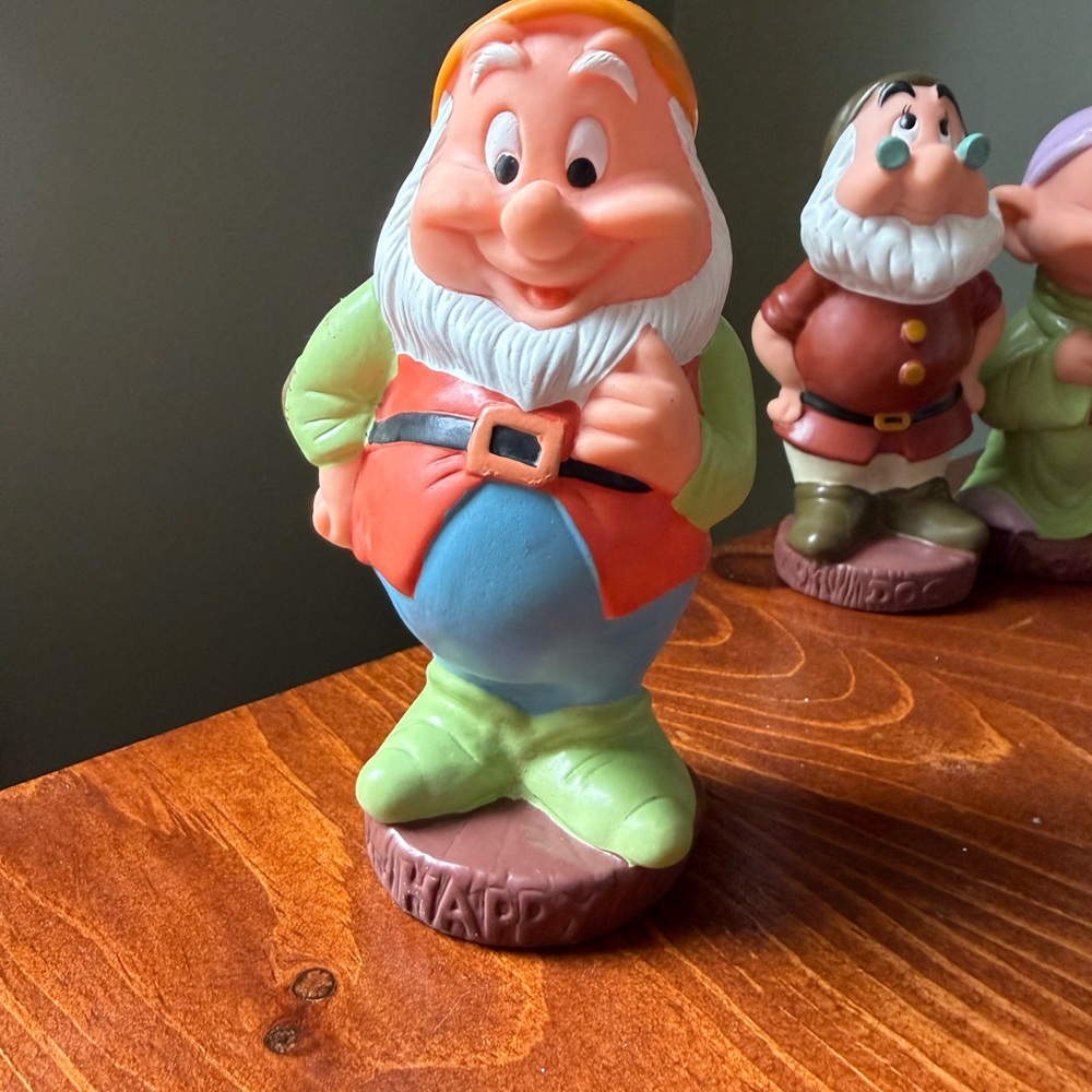 Disney Seven Dwarfs Vintage Squeak Toy Figurine Full Lot Set of 7 Like New - Picture 12 of 12